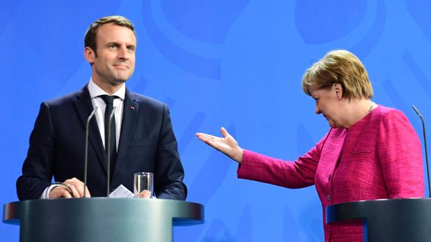 Emmanuel Macron y Angela Merkel, tras un encuentro en Berlín