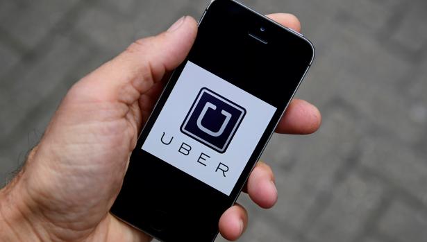 Uber da explicacioes a sus usuarios por la protesta de los taxis