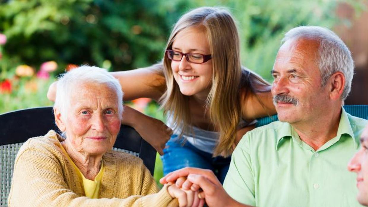 Tienen la consideración de ascendientes los padres, abuelos, etc, del contribuyente