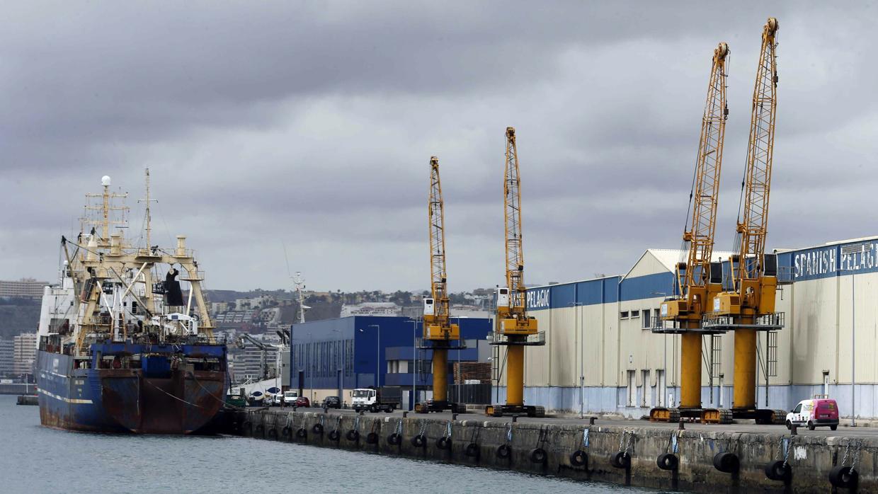 Puerto de Las Palmas vacío por la huelga de la estiba