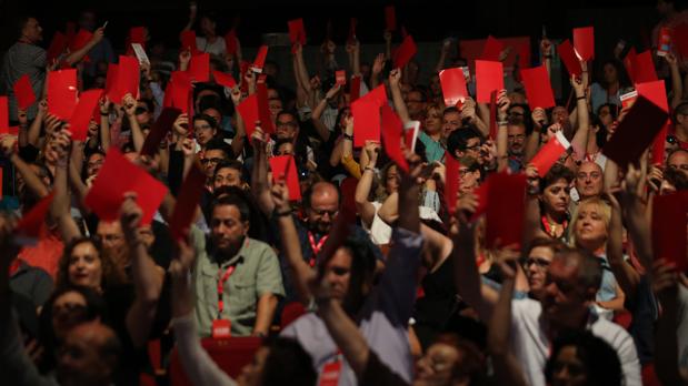 Delegados asistentes al congreso que se está celebrando en Madrid