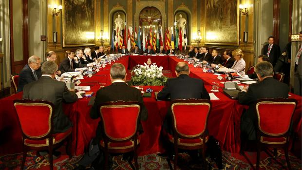 Conferencia de Presidentes entre el Gobierno de Zapatero y los barones regionales