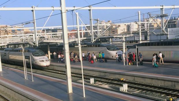 El AVE registra un nuevo récord tras transportar más de 3 millones de pasajeros en un solo mes