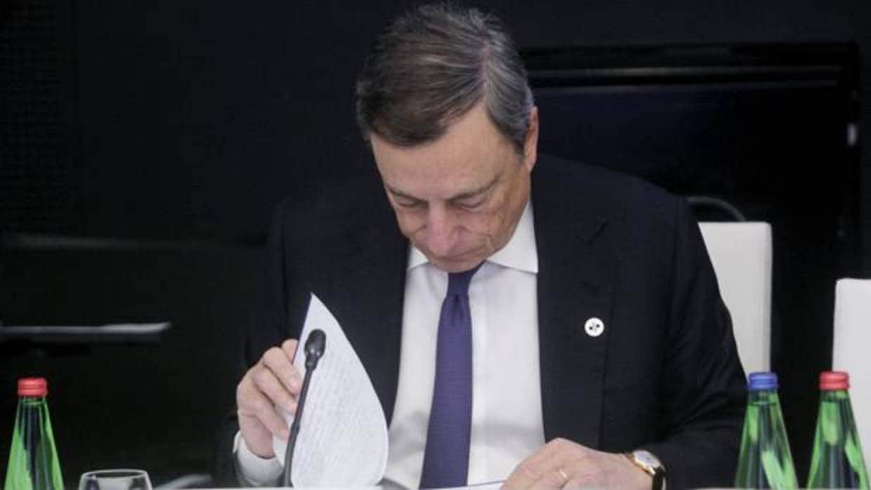 El presidente del BCE, Mario Draghi, en una reunión mantenida en Estonia