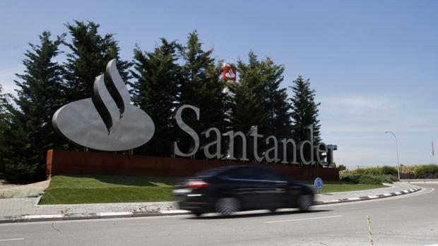 El Santander plantea un ERE para 1.585 empleados en servicios centrales al absorber el Popular