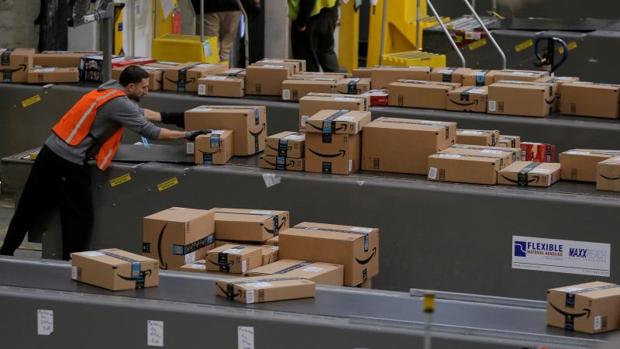 Amazon instala 120 buzones en 30 ciudades españolas para recoger directamente los pedidos