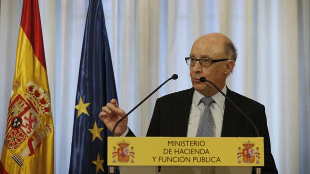 El déficit público baja al 1,5% del PIB y Hacienda confía en librarse de la tutela Bruselas