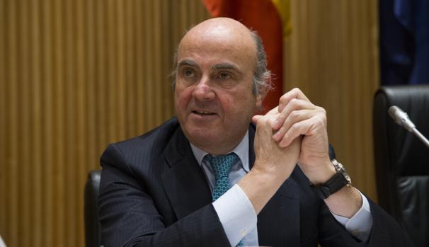 De Guindos desmiente a Rato: Fue él quien dimitió y el Banco de España aconsejó el rescate de Bankia