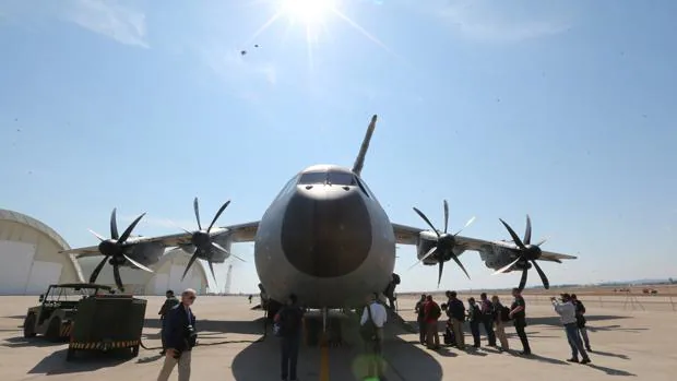 Airbus pacta con los países del A400M para detener la sangría de pérdidas