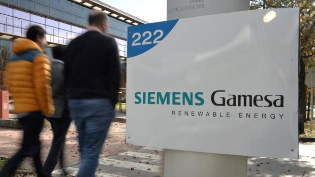 Siemens Gamesa desafía a Iberdrola y tumba sus propuestas en la junta de accionistas