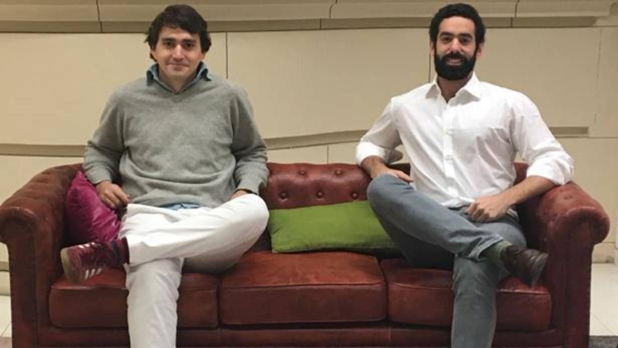 Miguel Carmiña y Borja Nieto, madrileños de 26 años y licenciados en el Colegio Universitario de Estudios Financieros