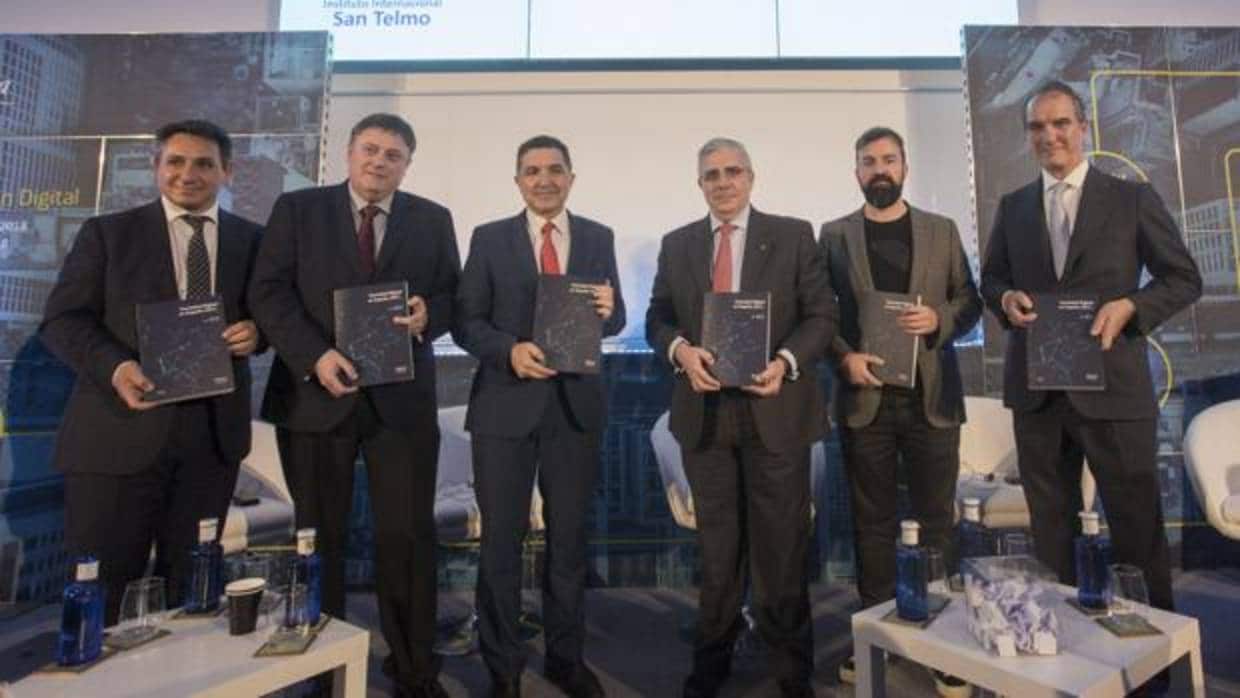 Presentación del Informe Sociedad Digital en España 2017 en el Instituto Internacional San Telmo