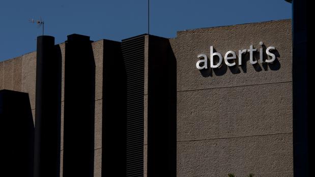 Hochtief, ACS y Atlantia cierran la financiación de la OPA sobre Abertis