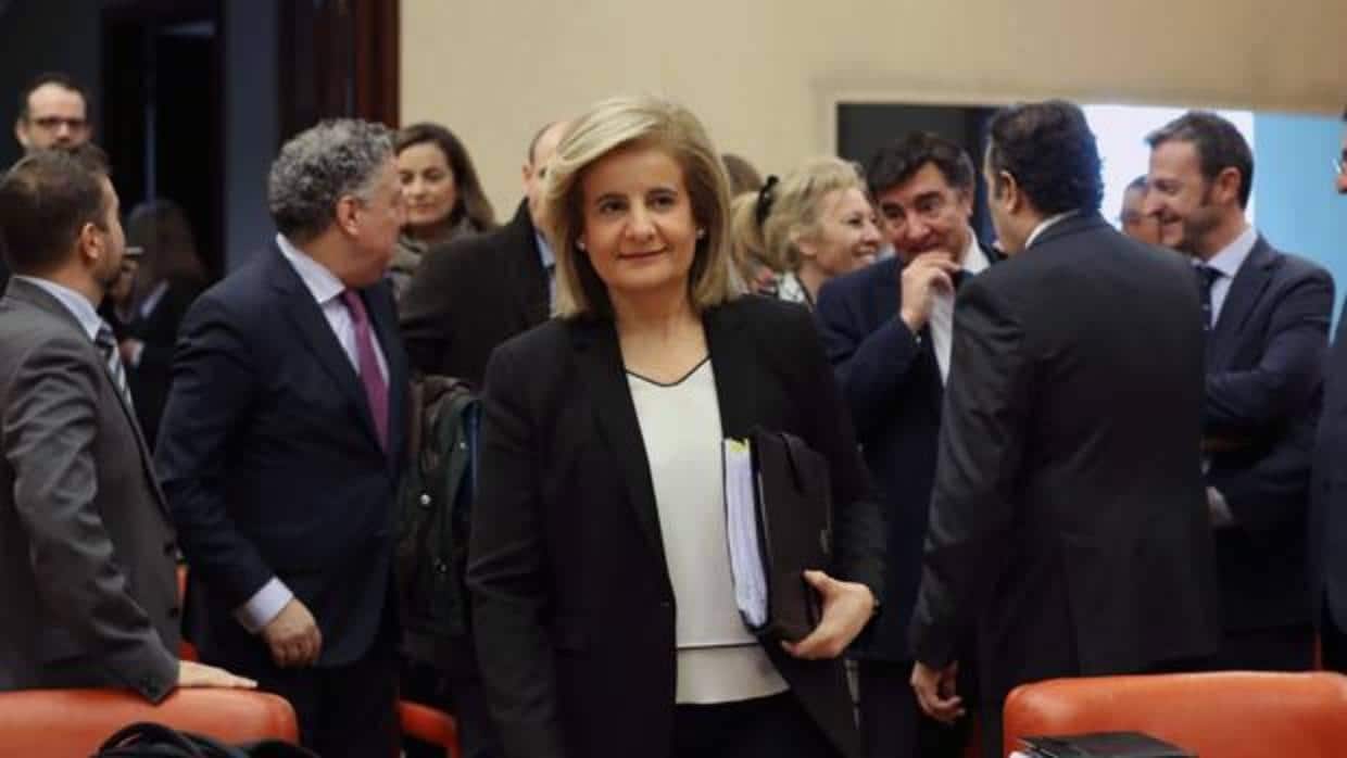 La ministra de Empleo, Fátima Báñez, durante su comparecencia en la Comisión del Pacto de Toledo el pasado enero