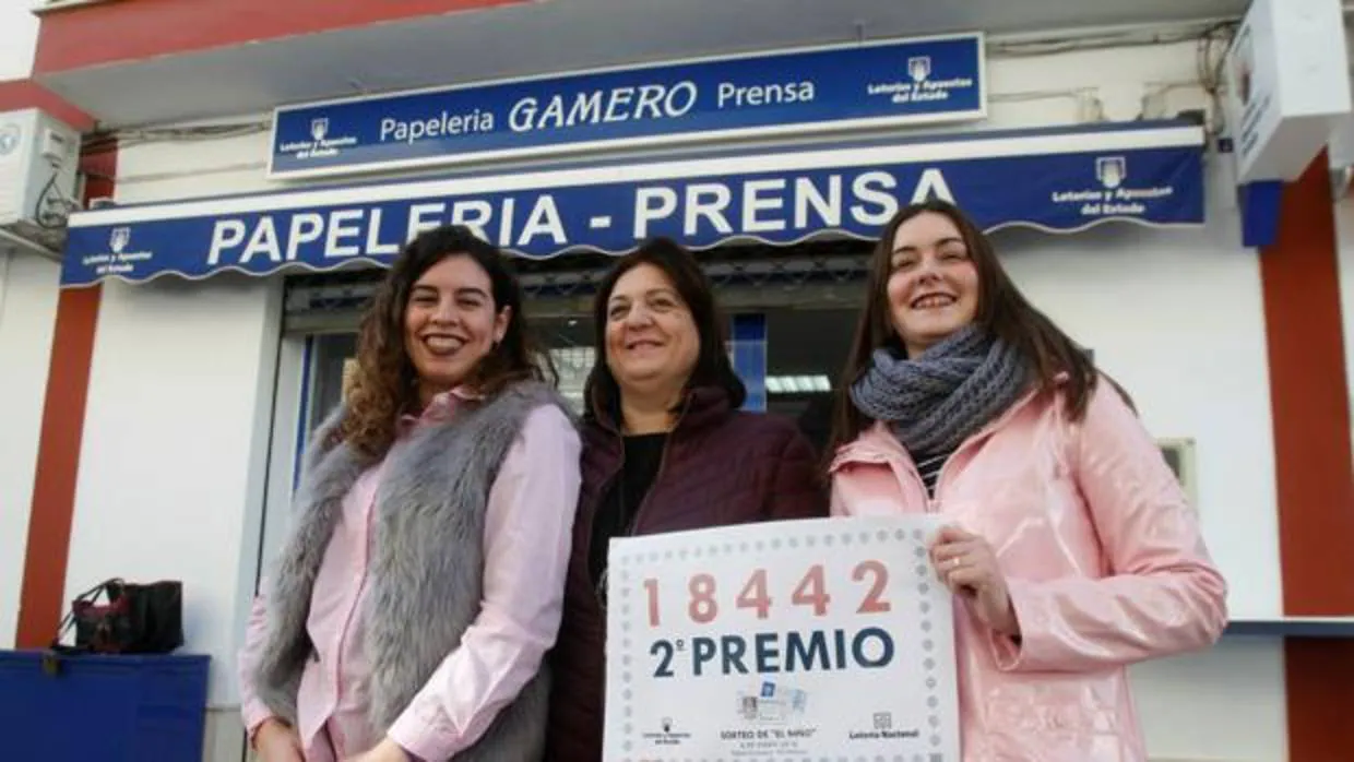 Tres loteras de una administración en Córdoba que dieron el segundo premio en el sorteo del Niño