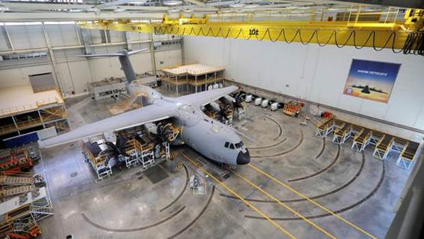 Airbus inaugura la primera estación de mantenimiento del A400M en la planta de San Pablo