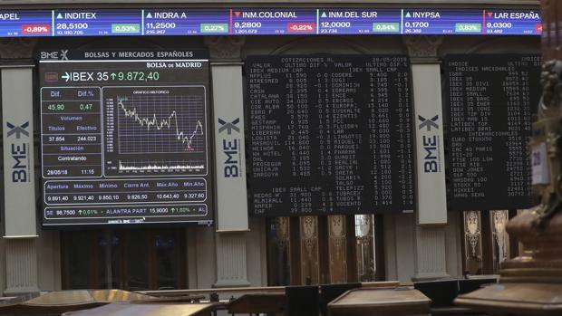 El Ibex 35 vuelve a las caídas a media sesión y otras cuatro noticias económicas de la mañana