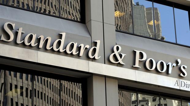 S&P mantiene una perspectiva estable a las empresas españolas a pesar del cambio de Gobierno