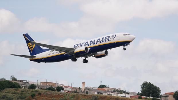 Huelga de los tripulantes de cabina de Ryanair en 20 días y otras noticias económicas del día