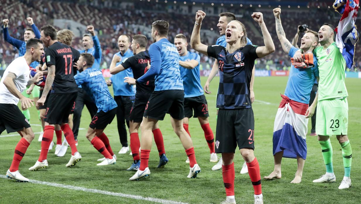 A domicilio Colocar a tres semifinalistas con sus equipaciones podría reforzar el protagonismo de Nike en el planeta fútbol, dominado hasta ahora por su gran rival... que patrocinaba el Mundial