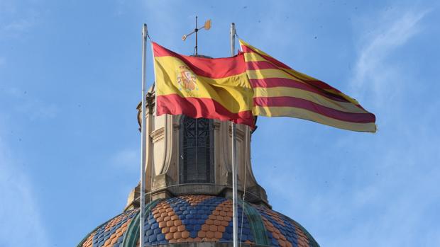 Standard & Poor's señala la situación en Cataluña como el «mayor riesgo» para el mercado inmobiliario español
