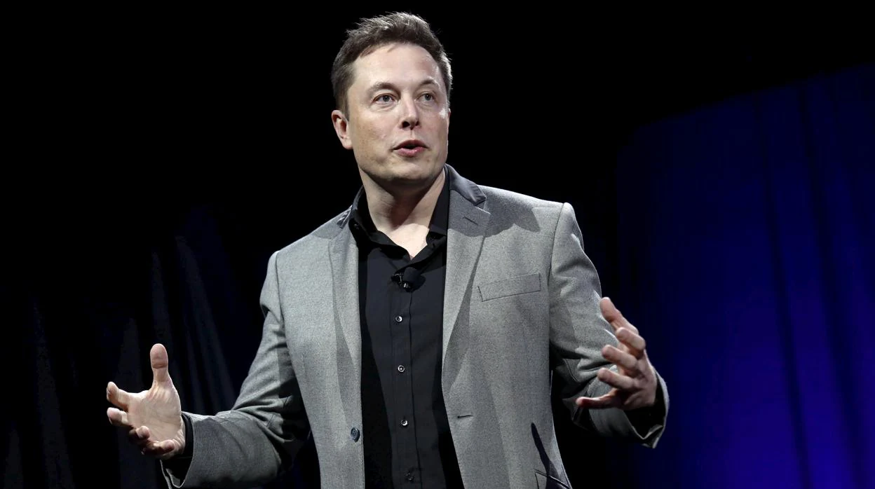 La CNMV estadounidense acusa a Elon Musk de fraude por el tuit sobre la salida de la Bolsa de Tesla