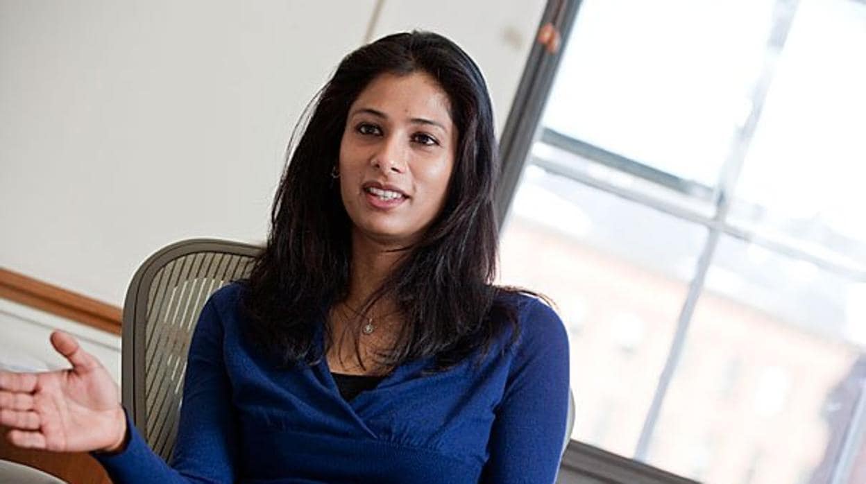 Gita Gopinath es profesora de Economía y Estudios Internacionales en la Universidad de Harvard