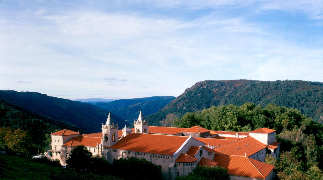 Vista del Monasterio de Santo Estevo, en el corazón de la Ribeira Sacra (Orense), reconvertido en un inolvidable Parador