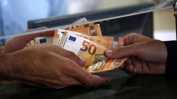 El pago en efectivo sigue siendo el favorito de los españoles