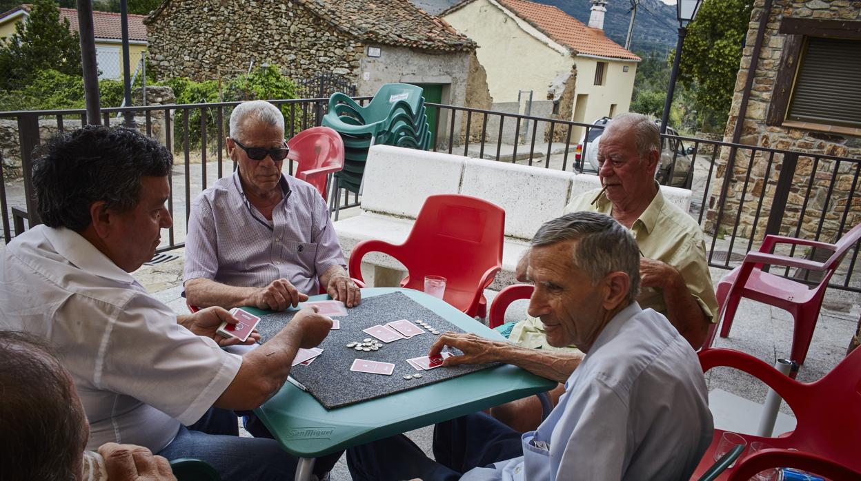 El Gobierno es partidario de que se destinen las cuotas de la Seguridad Social a las pensiones