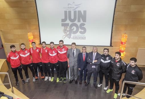 la Fundación Caja de Burgos mantiene convenios con entidades deportivas para favorecer la inclusión social en el deporte.