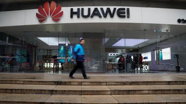 Japón podría seguir la senda de Estados Unidos y vetar a Huawei y ZTE de sus contratos públicos