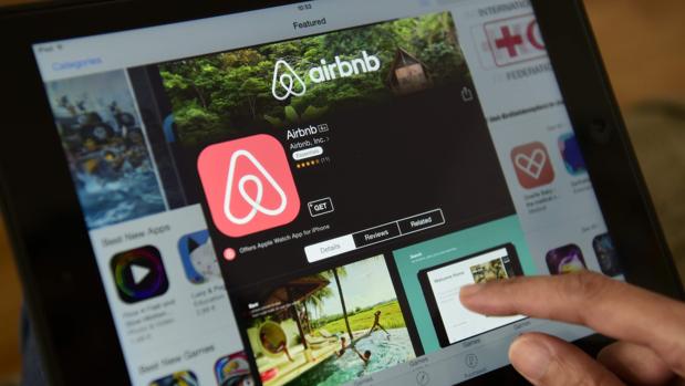 Airbnb podría ser multada con hasta 400.000 euros por comercializar oferta turística ilegal en Ibiza