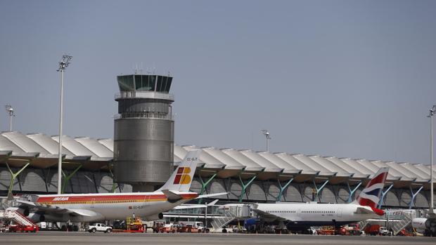 Competencia aprueba la congelación de las tarifas aeroportuarias durante 2019