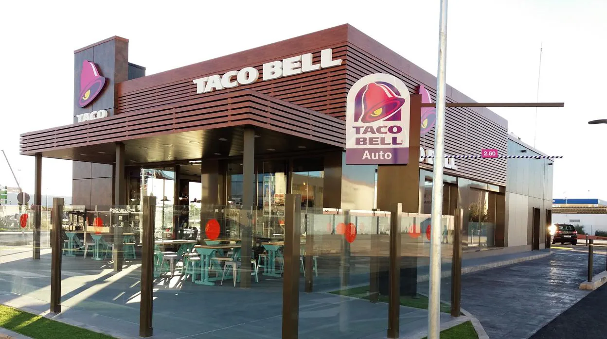 Un establecimiento Taco Bell de la gama «drive-thru», en la que se puefde comprar la comida desde el coche