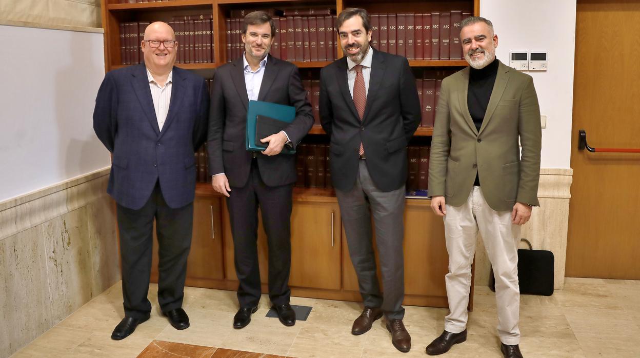 Bernabé Escobar, Diego Ortiz, Luis Montoto y José Luis Pantoja, en el encuentro que tuvo lugar en la Casa de ABC de Sevilla