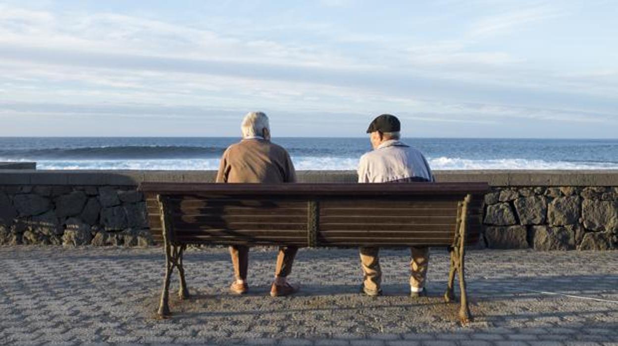 Las pensiones suben un 1,6% y la edad de retiro queda en 65 años y ocho meses