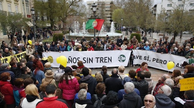 Las otras líneas ferroviarias olvidadas por el Estado