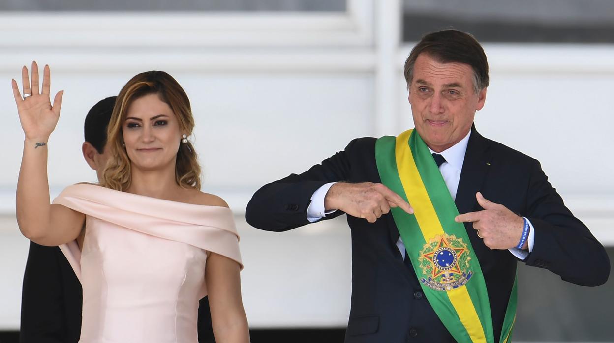 Jair Bolsonaro, durante su toma de posesión junto a su mujer Michelle