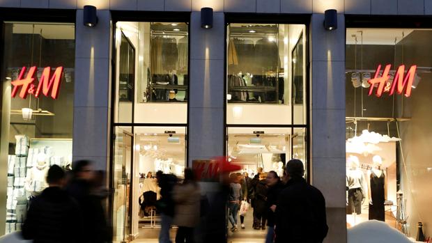 El beneficio neto de H&M cae un 22% al cierre del ejercicio fiscal, a pesar de que las ventas suben un 5%