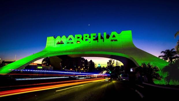 Sabadell pone a la venta suelo para 3.000 viviendas en Sevilla, Málaga y Marbella