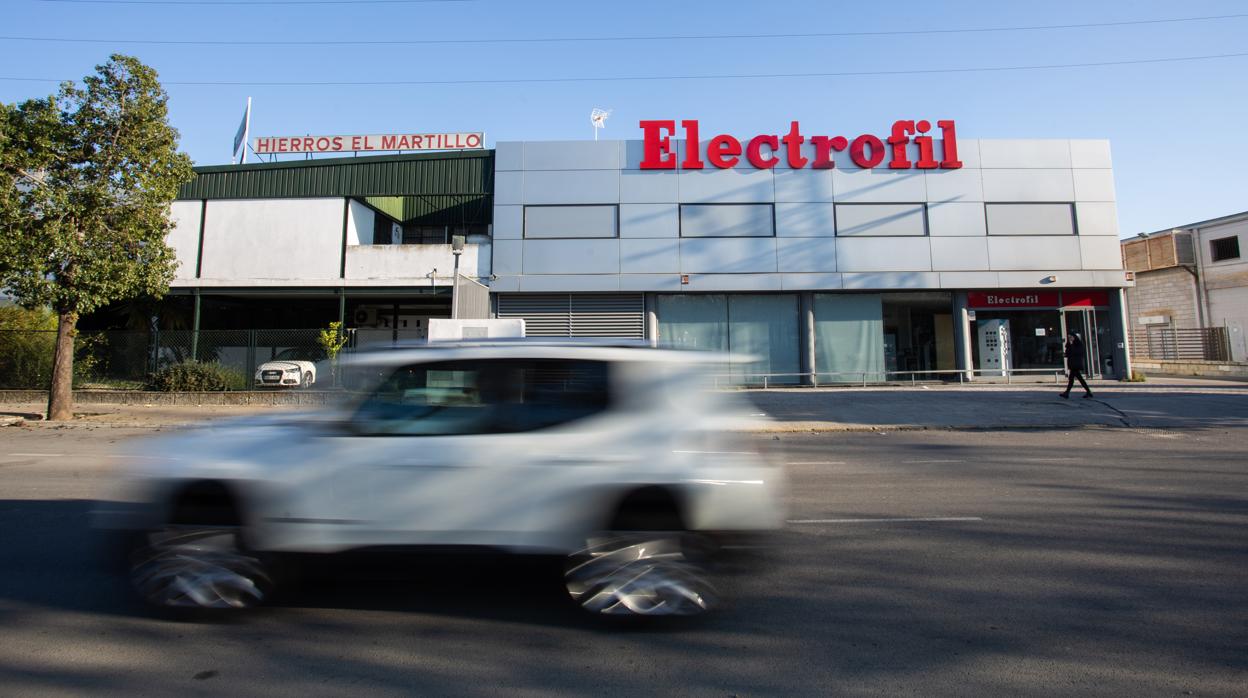 Almacén en Sevilla de Electrofil, una empresa de material eléctrico industrial y doméstico