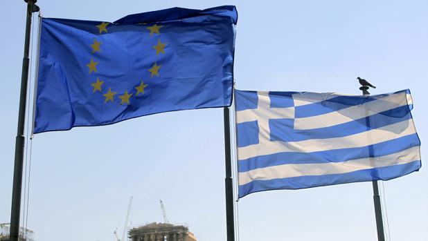 Grecia volverá a emtir bonos a 10 años, por primera vez desde que fue rescatada en 2010