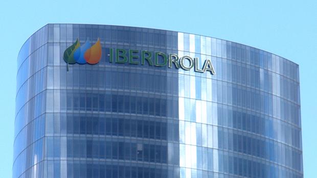 Iberdrola cede a Lynthia Networks el uso del excedente de su red de fibra óptica por 260 millones