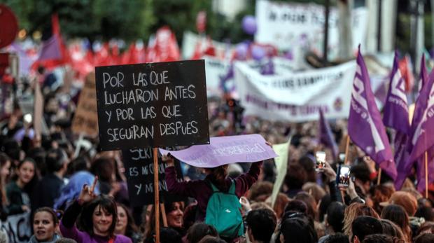 Me quiero unir a los paros por el Día de la Mujer, ¿me pueden sancionar por ello?