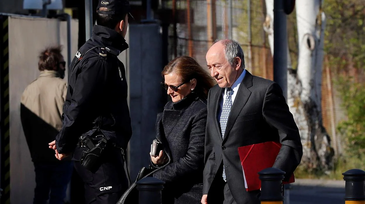 El exgobernador del Banco de España, Miguel Ángel Ordónez, ha declarado hoy como testigo en el juicio de Bankia