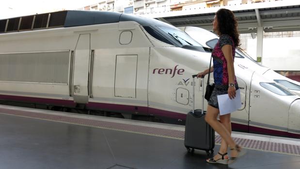 Renfe podrá tener hasta dos nuevos competidores en el AVE