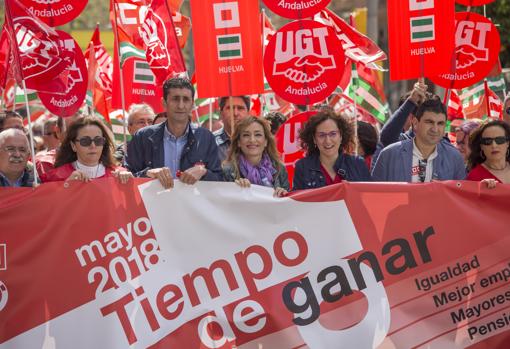 La cabecera de la marcha en Sevilla