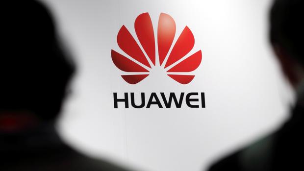 Vodafone, EE y telecos japonesas ponen ya en cuarentena los móviles Huawei