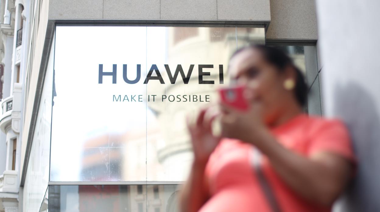 Panasonic suministra a Huawei componentes para sus teléfonos móviles